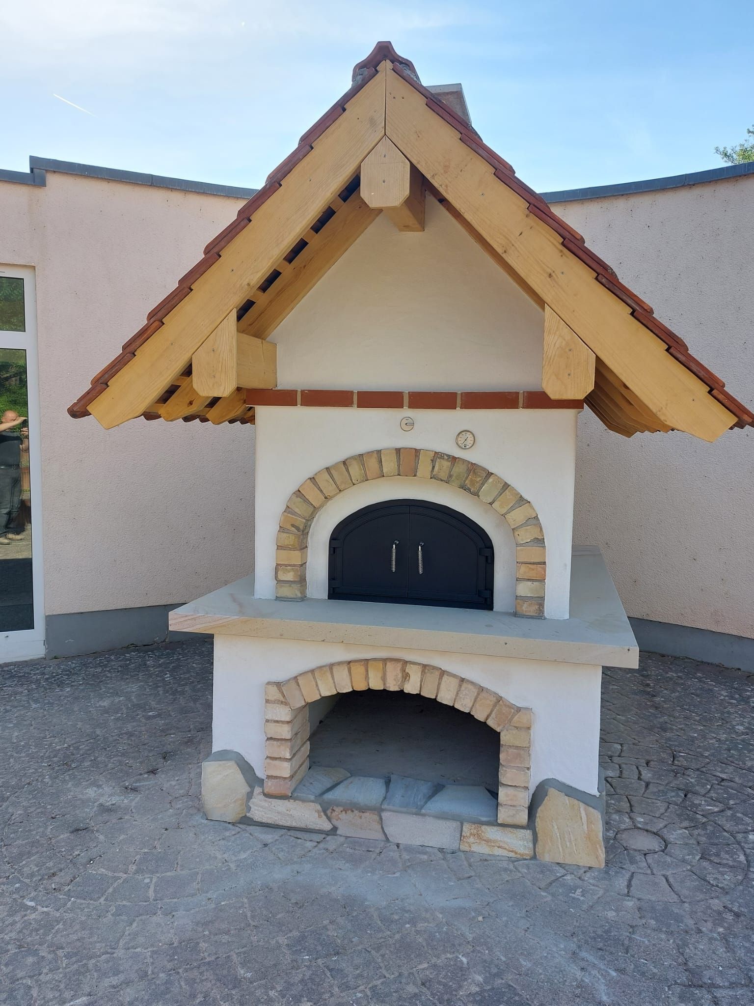 Gartenbackofen mit Satteldach, Gewölbe aus Klinker